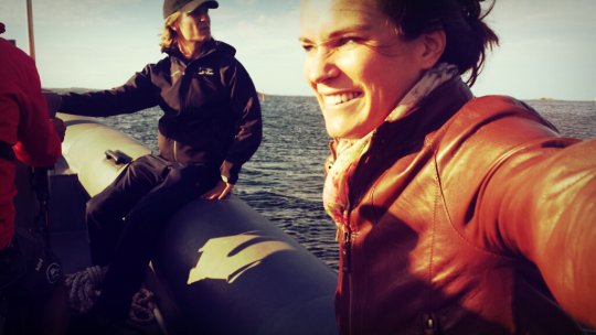 Helikopter över Stockholm med Bella Sundvall på väg till Sandhamn