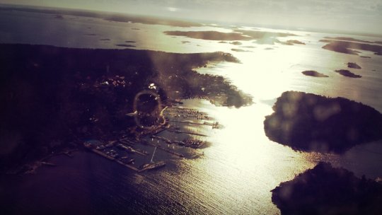 Helikopter över Stockholm med Bella Sundvall på väg till Sandhamn