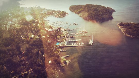 Helikopter över Stockholm med Bella Sundvall på väg till Sandhamn