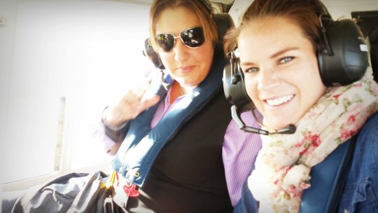 Helikopter över Stockholm med Bella Sundvall på väg till Sandhamn