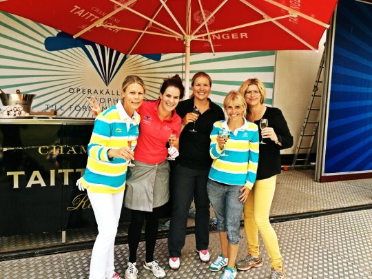 Åsa Almkvist, Anna Benson, Anja Pärsson, Lisa Knapp och Filippa Rådin på Café Opera Trophy Unicef 